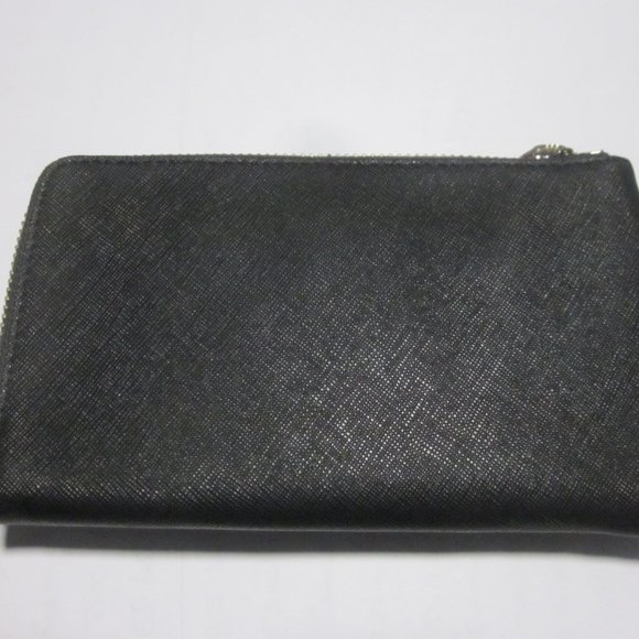 Danier Black Wristlet - Picture 3 of 9